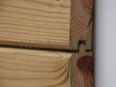 Listón pino del Norte machihembrado tratado y cepillado